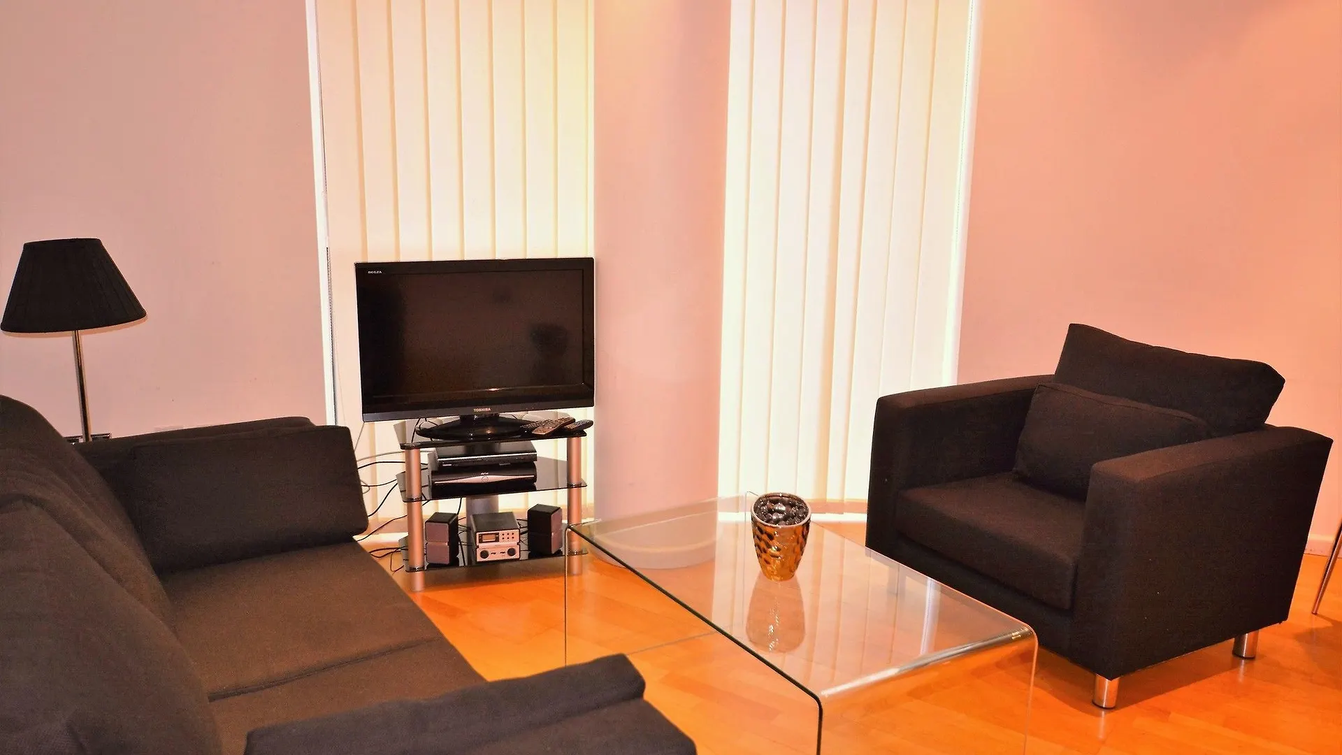 Zen Apartments - London City Airport 0*,