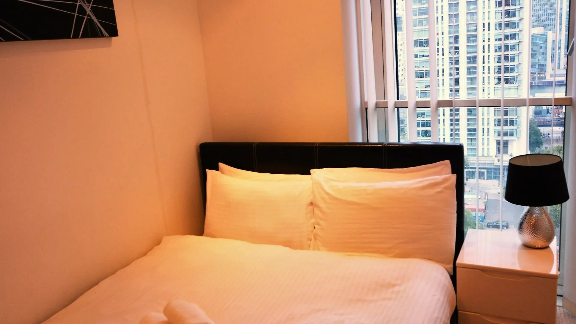 Zen Apartments - London City Airport 0*,  United Kingdom