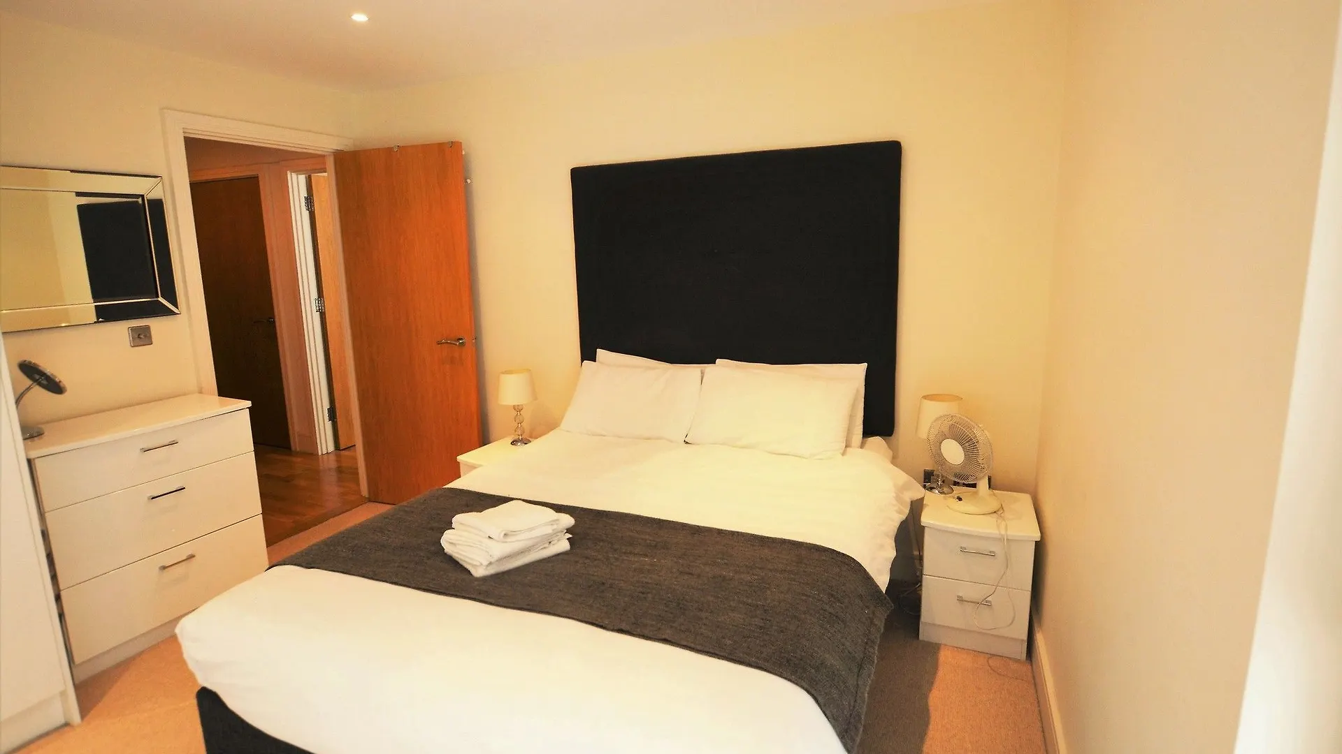 Zen Apartments - London City Airport