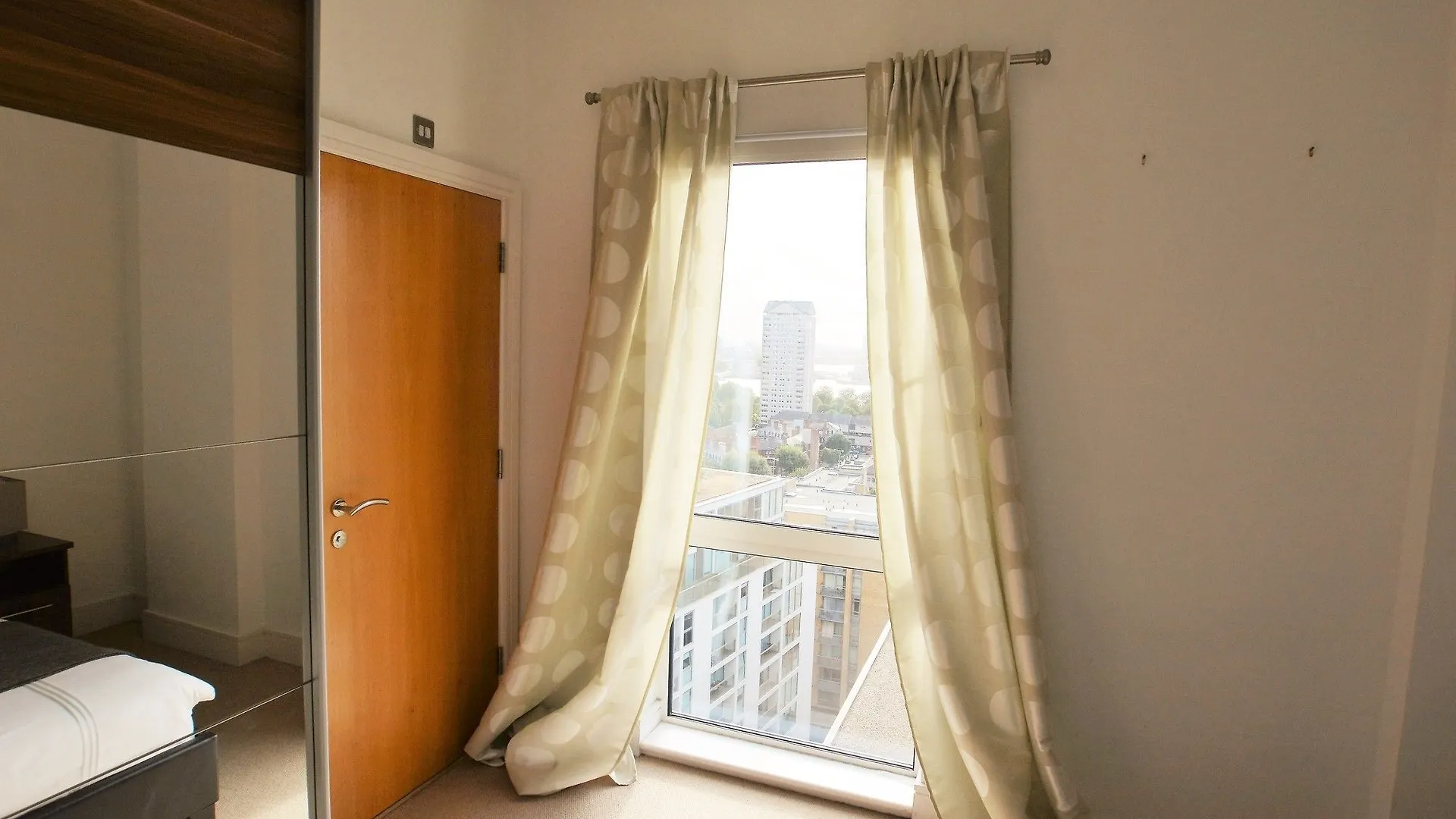 Zen Apartments - London City Airport