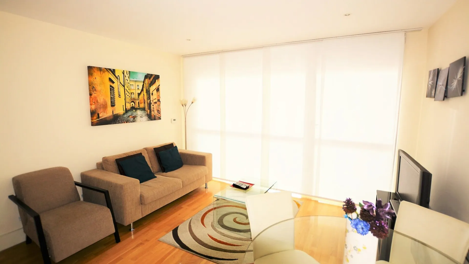 Zen Apartments - London City Airport