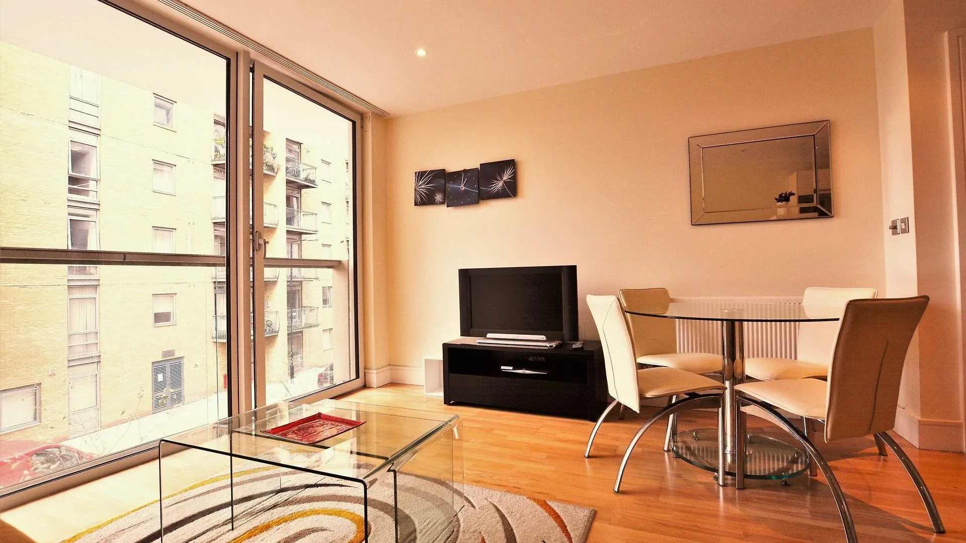 Zen Apartments - London City Airport